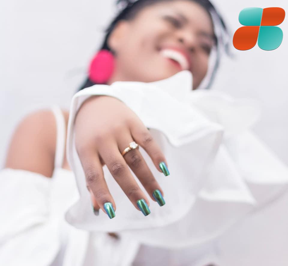 Sandrine Nnanga nous parle de ses relations et d’Adah Akendji