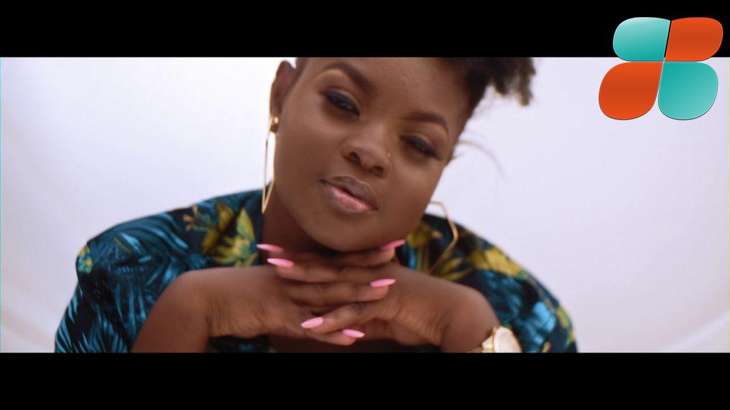 Michael Mambo vainqueur de Mutzig Star dans son single « Reviens »