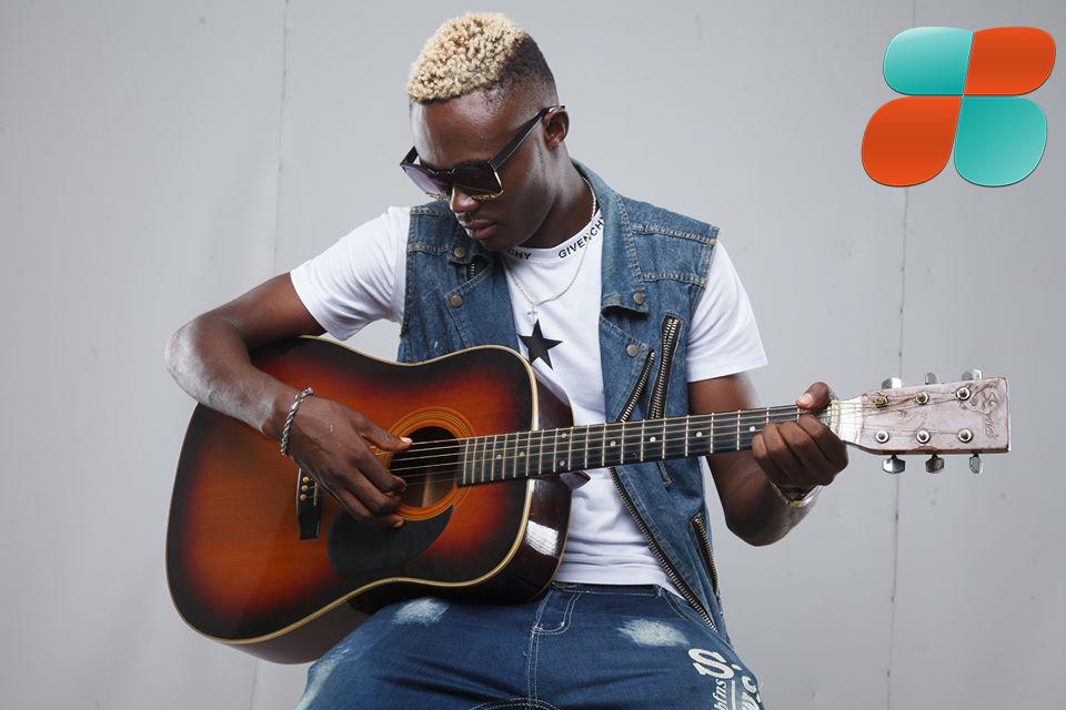 Vanister met le problème de la monnaie sur la table